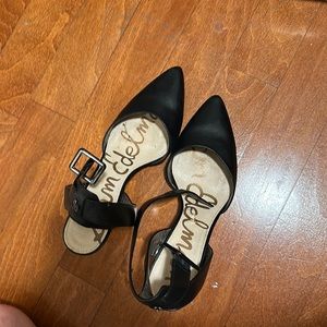 Cute black low heels.